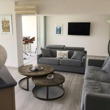 Appartement Un Panorama Sans Pareil A Tropez Saint-Tropez